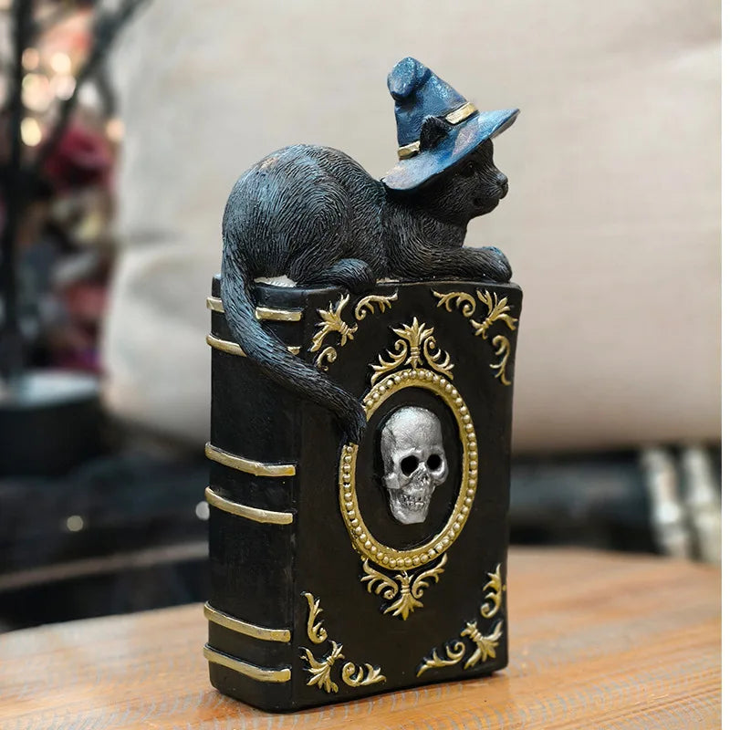 Book of the Damned – Devil’s Eye Necronomicon Halloween Prop & Decor
